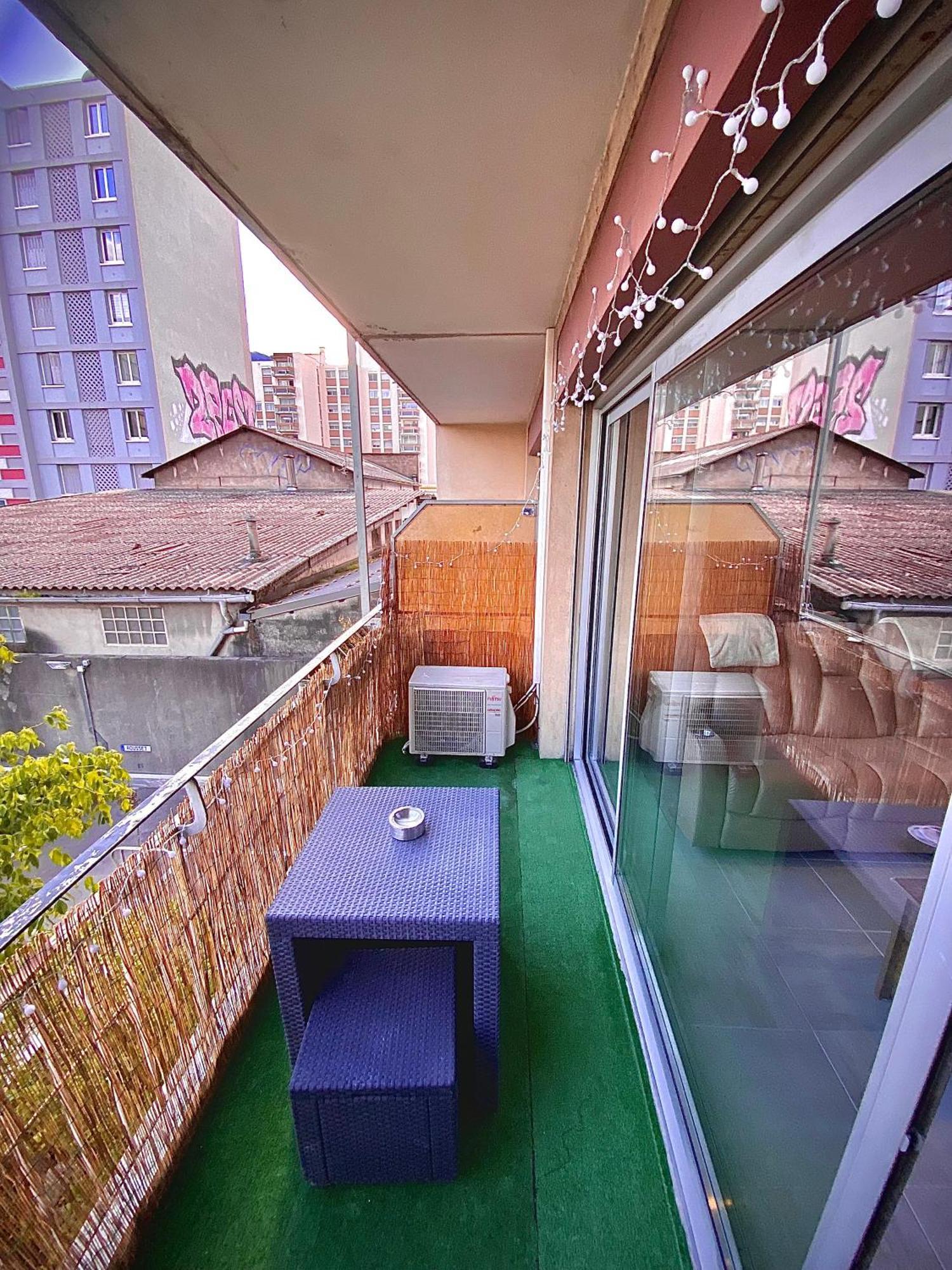 Apartment L Unique Cinema *